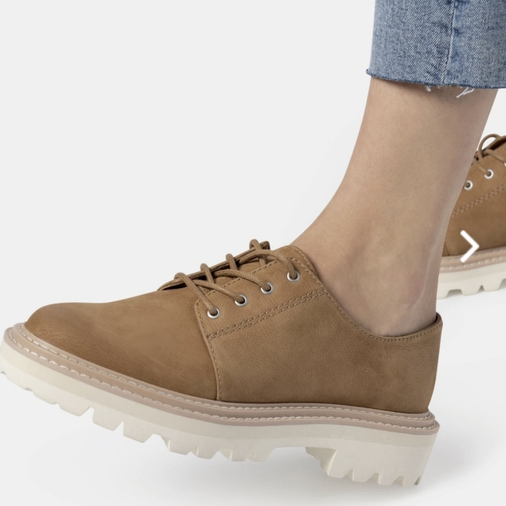 🆕 DOLCE VITA MARTIE OXFORD SUEDE WHISKEY 6.5